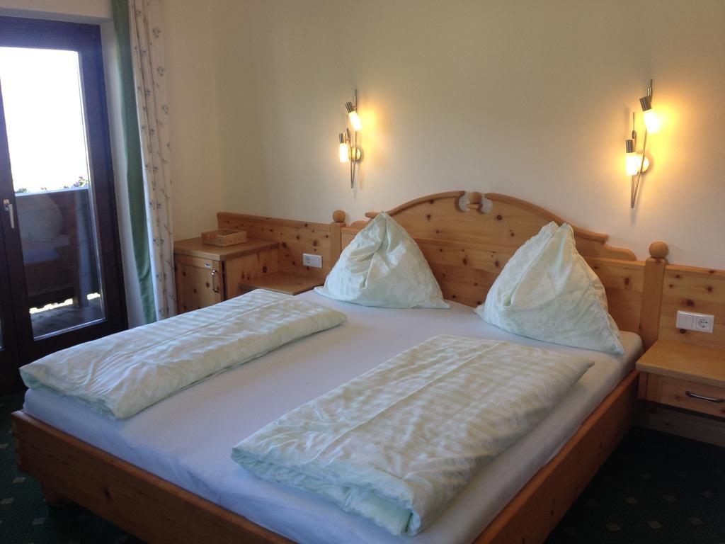 Weisssteinalm Villa Kaprun Room photo