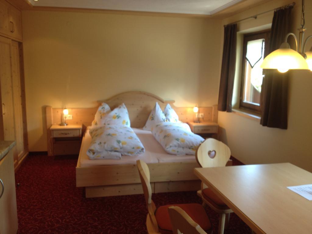 Weisssteinalm Villa Kaprun Room photo
